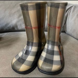 Burberry Kids Plaid Boots - Black, White, Red, Tan